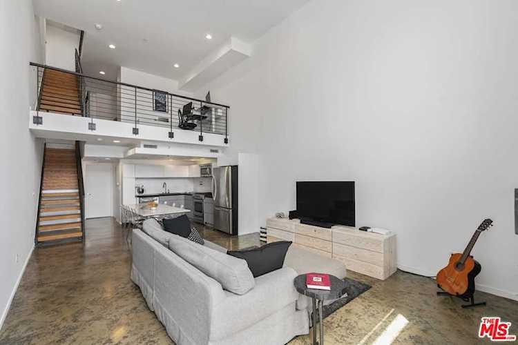 333 S Wilton Place #3 Los Angeles, CA 90020