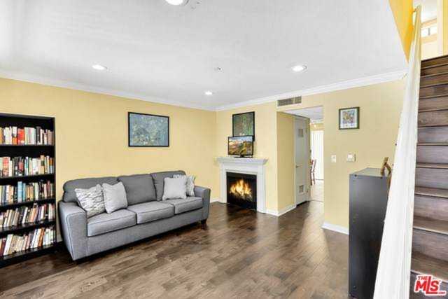 1043 Thompson Ave #14 Glendale, CA 91201