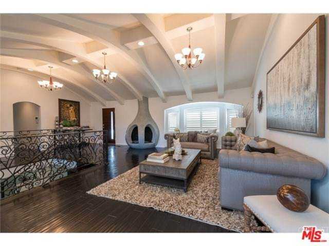3366 Charleston Way Los Angeles, CA 90068
