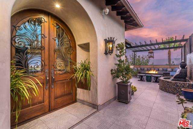 1380 Summitridge Place Beverly Hills, CA 90210