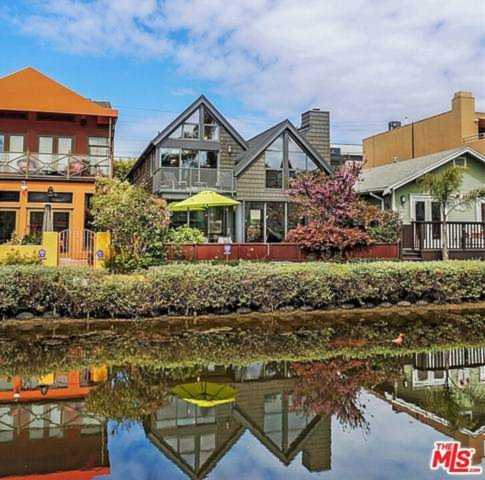 447 Carroll Canal Venice, CA 90291