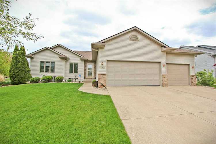 938 Fly Wheel Cir Deforest, WI 53532