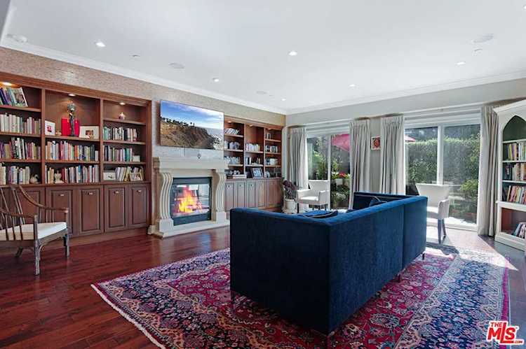 1316 Amherst Ave #101 Los Angeles, CA 90025