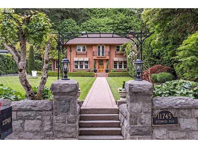 11745 S Riverwood Rd Portland, OR 97219