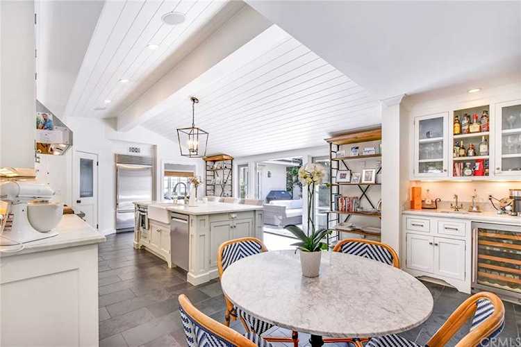 105 Via Waziers Newport Beach, CA 92663