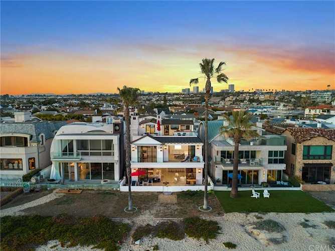 2148 E Oceanfront Newport Beach, CA 92661