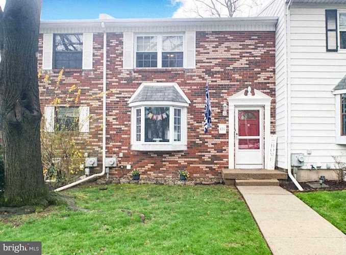431 Dartmouth Ct Bensalem, PA 19020