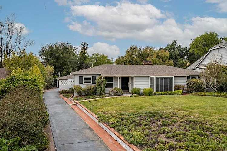5007 Princess Anne Rd La Canada Flintridge, CA 91011
