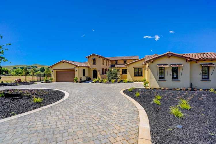 6255 Clubhouse Drive Pleasanton, CA 94566
