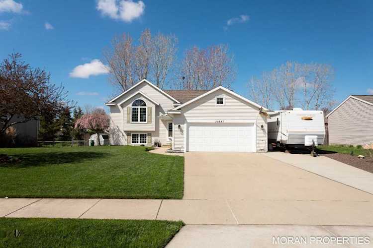 10997 Douglas Dr Allendale, MI 49401