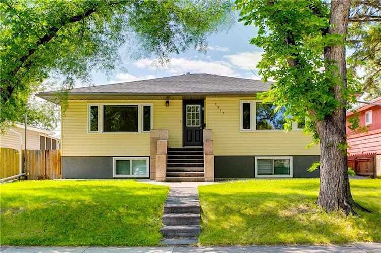 2017 37 St SE Calgary, AB T2B 0Y6