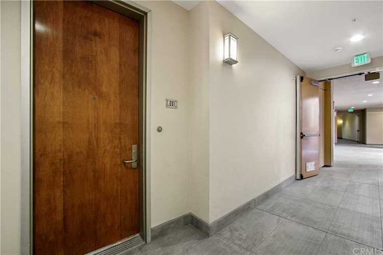 21 Gramercy #201 Irvine, CA 92612