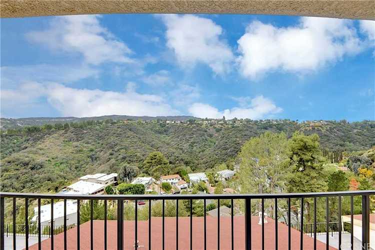 2385 Roscomare Rd #E7 Los Angeles, CA 90077