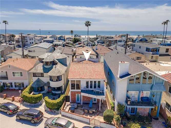 813 W Bay Ave Newport Beach, CA 92661