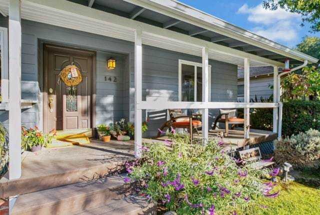 142 Avenida De La Entrada Ojai, CA 93023