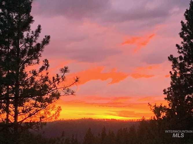 153 Yakus Creek Drive Kamiah, ID 83536