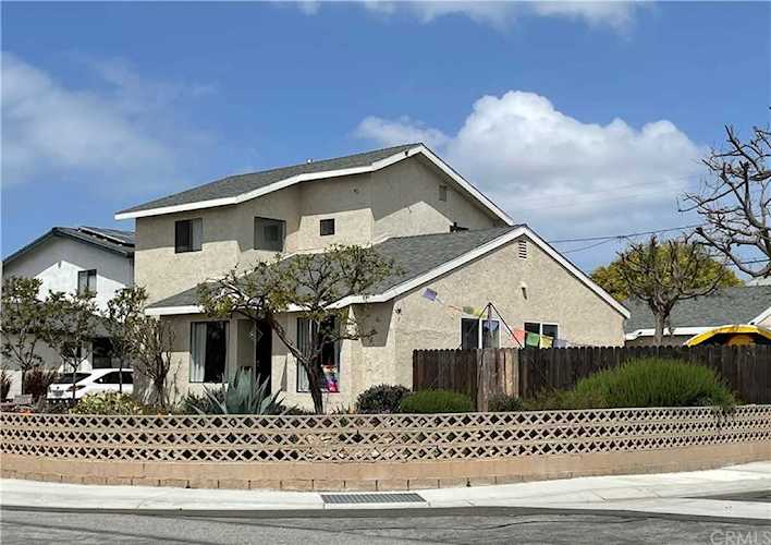 2415 Thomas Ave Redondo Beach, CA 90278