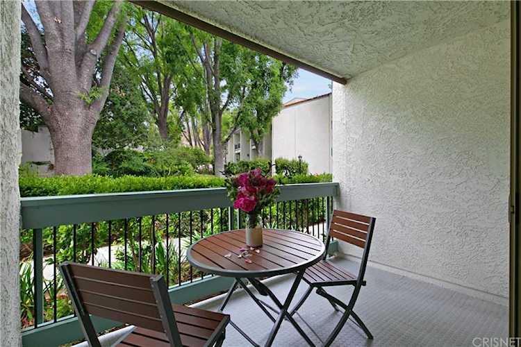 23675 Park Capri #22, Calabasas, CA 91302 | RubyHome Photo 1