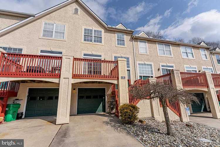 17 N Thomas Ln Newark, DE 19711