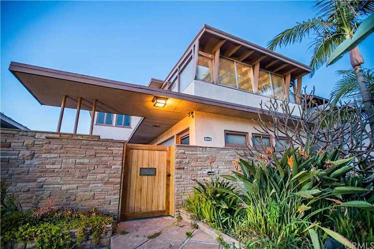 1576 E Ocean Blvd Newport Beach, CA 92661