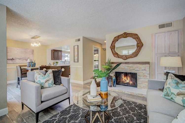 214 Wales Drive Folsom, CA 95630