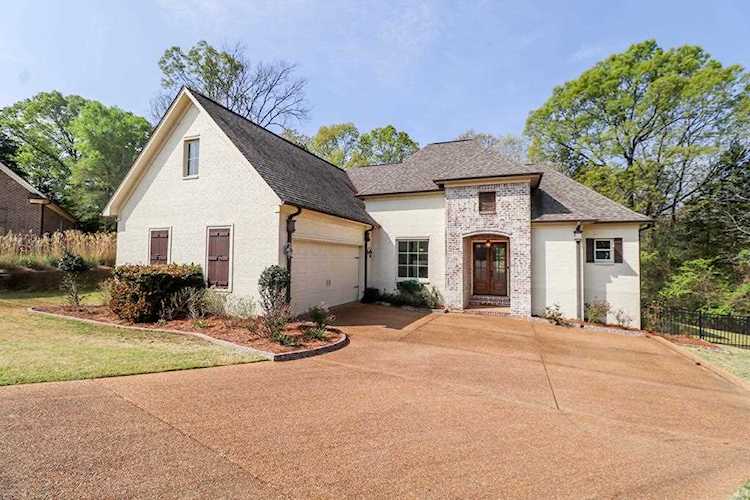 14002 Woodside Cove Oxford, MS 38655