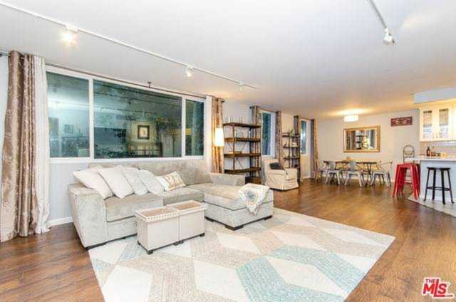 9950 Durant Dr #105 Beverly Hills, CA 90212