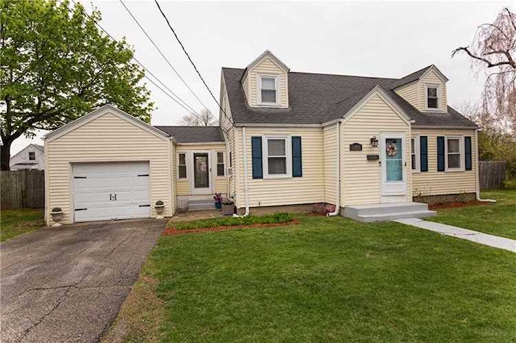 182 Jordan Ave Cranston, RI 02910