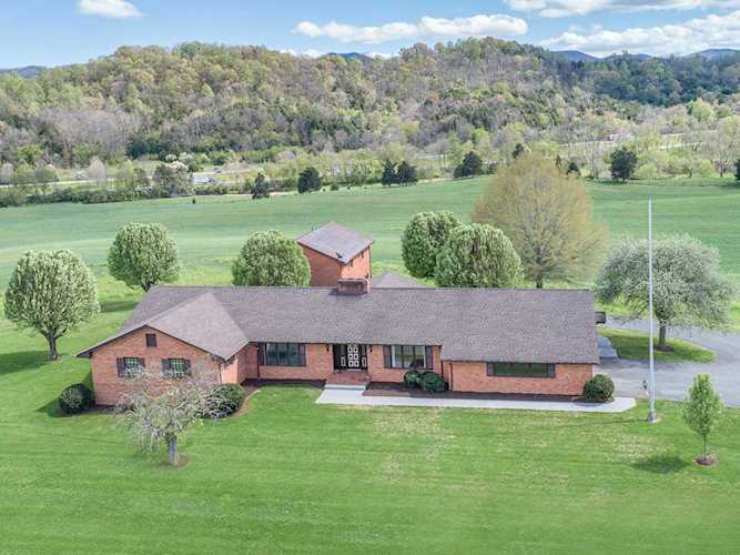 13702 Lee Hwy Buchanan, VA 24066