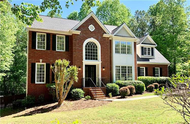 595 Devonshire Farms Way Alpharetta, GA 30004