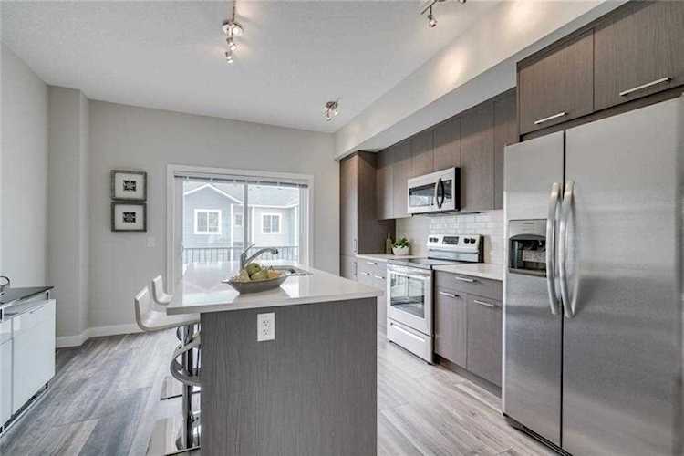 482 Canals Crossing SW Airdrie, AB T4B 4L3