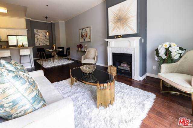 4401 Sepulveda Blvd #402 Sherman Oaks, CA 91403