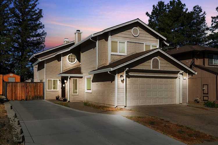 8129 Pinefield Drive Antelope, CA 95843