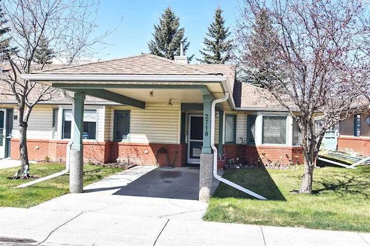 2718 Dovely Park SE Calgary, AB T2B 3G8