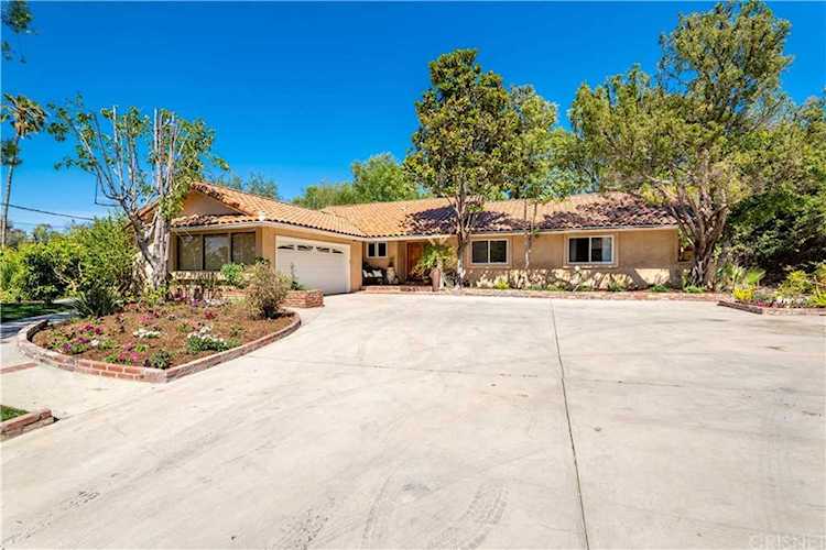 5318 Bothwell Rd Tarzana, CA 91356