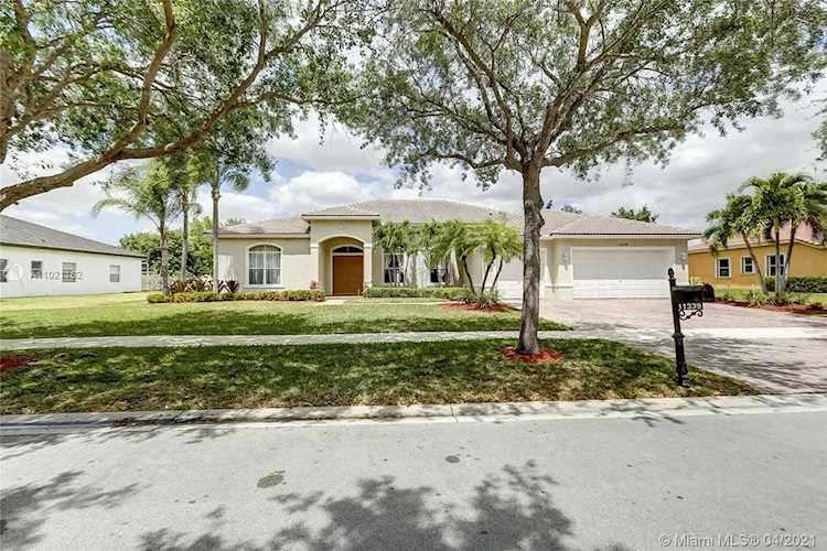 11339 Temple St Cooper City, FL 33330