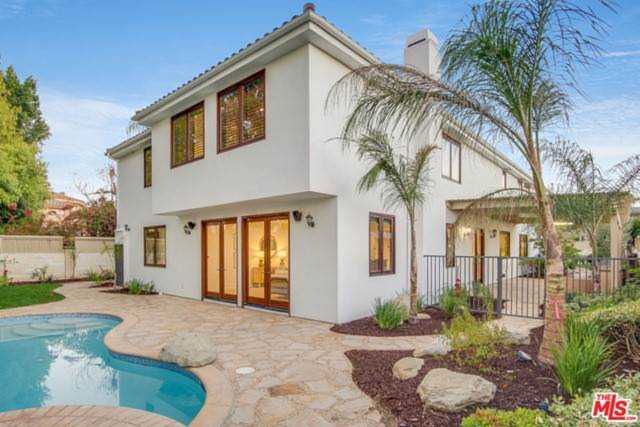 17531 Encino Lane, Encino, CA 91316 | RubyHome Photo 1