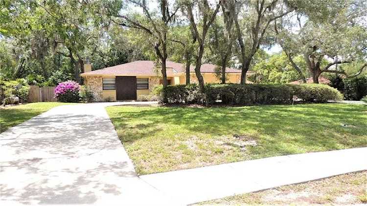 13106 N 53rd St Temple Terrace, FL 33617