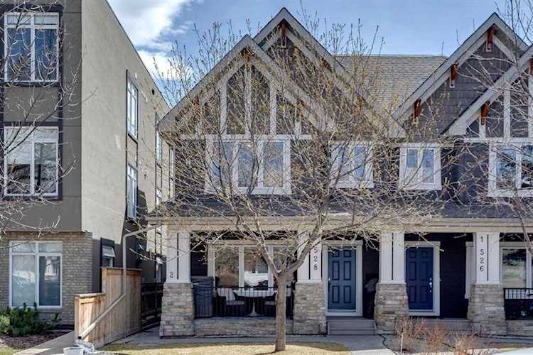 528 34 St NW #1 Calgary, AB T2N 2X7