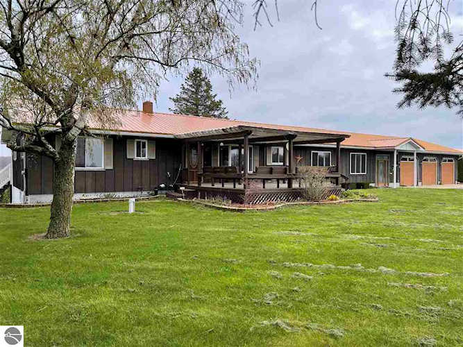 7855 E Pere Marquette Road Clare, MI 48617
