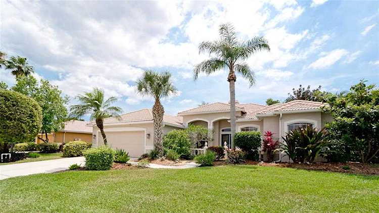 8600 Great Meadow Dr Sarasota, FL 34238
