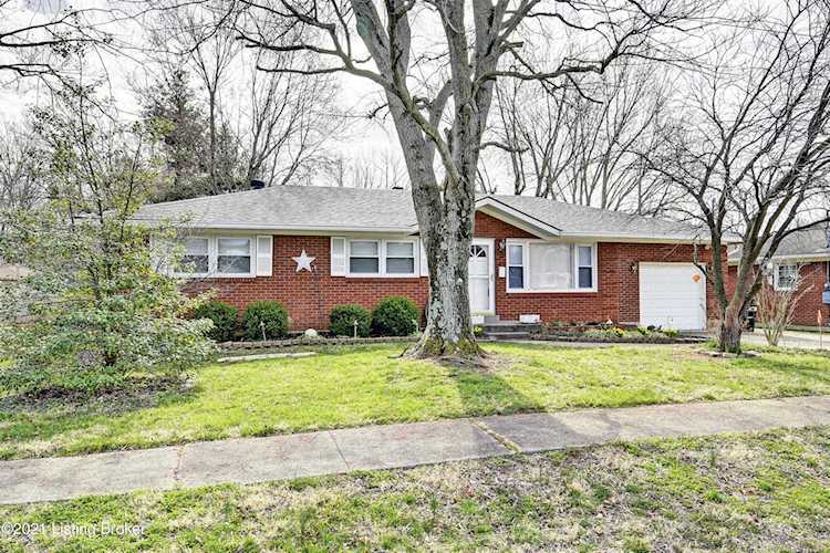 8213 Rocky Gap Rd Louisville, KY 40214 | MLS 1581665 Photo 1