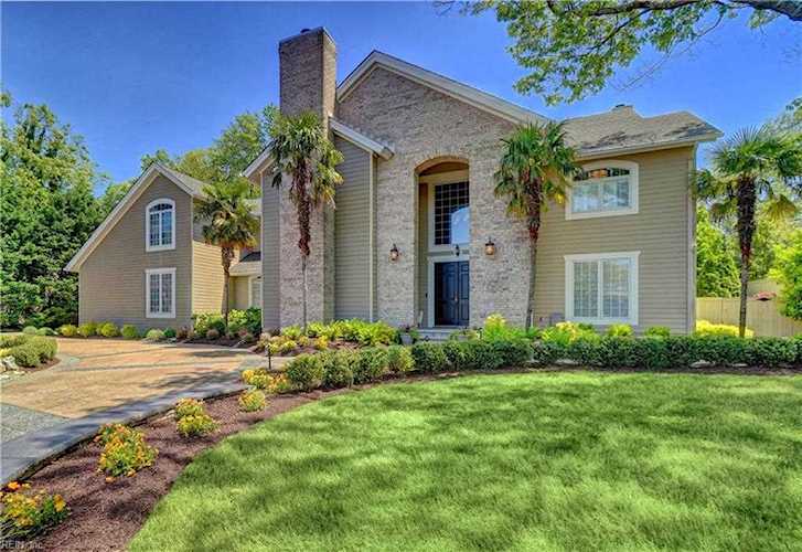 568 Virginia Dare Dr Virginia Beach, VA 23451