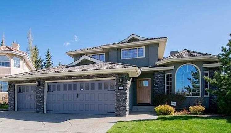 158 Sienna Hills Dr SW Calgary, AB T3H 2E2