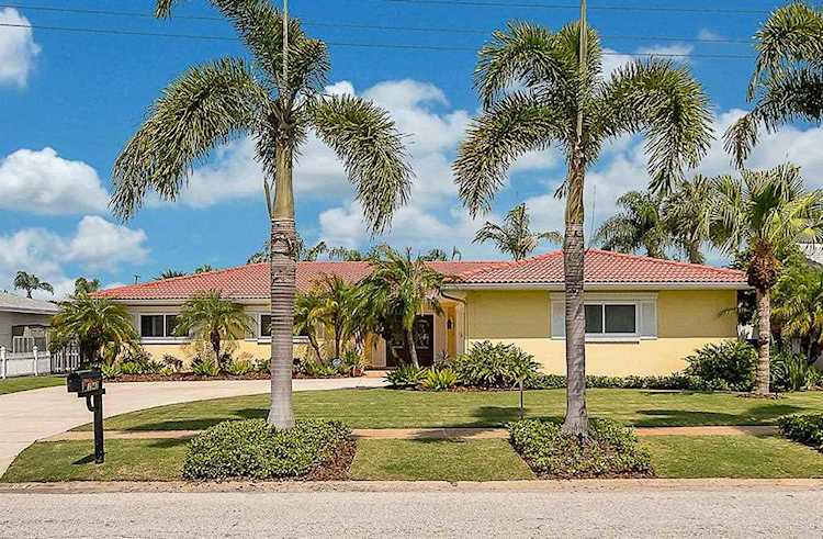 3947 Versailles Dr Tampa, FL 33634