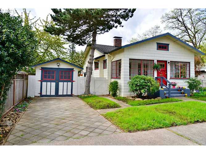 7604 SE Tolman St Portland, OR 97206