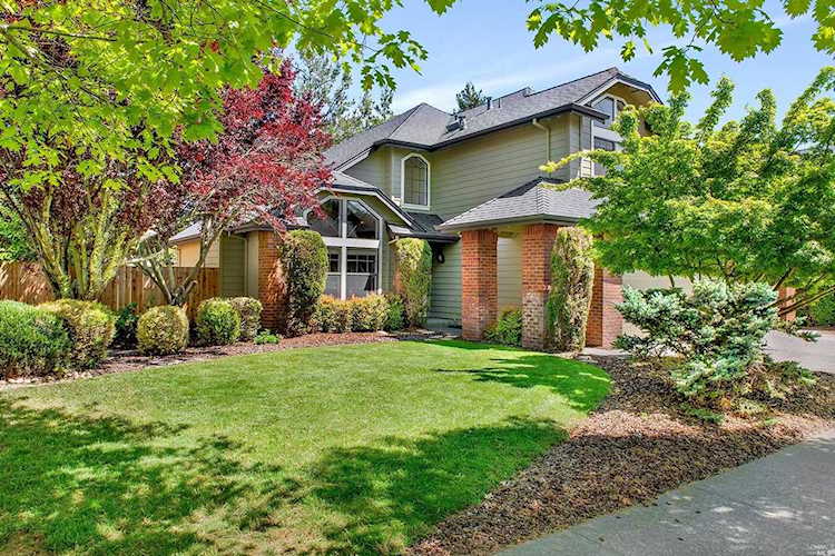 1140 Forest Glen Way Santa Rosa, CA 95404
