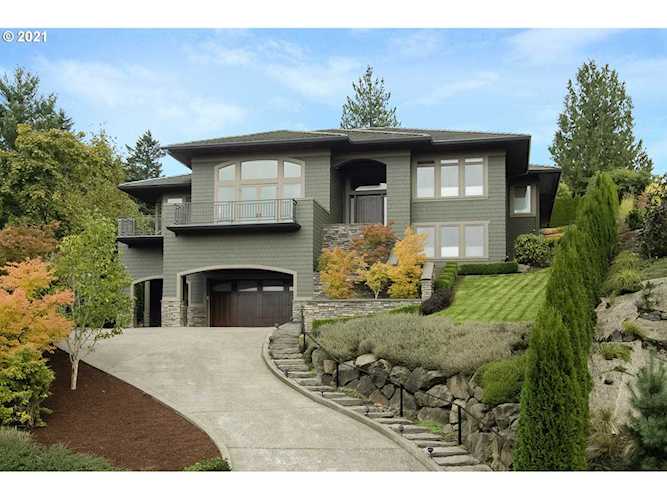 2526 NW 83rd Pl Portland, OR 97229
