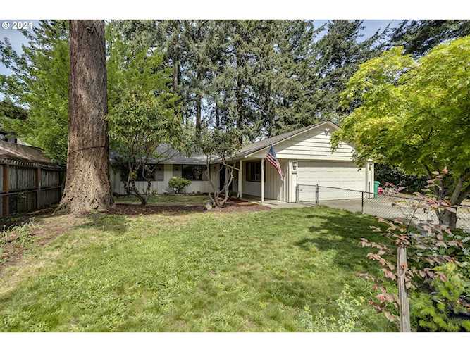 14935 SE Center St Portland, OR 97236