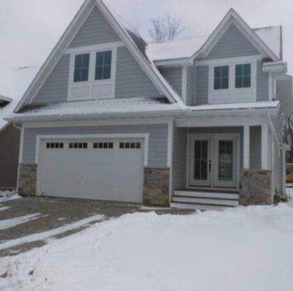 320 Laurel Curve Golden Valley, MN 55426